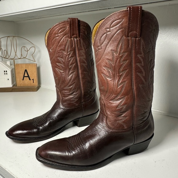 Nocona Shoes - Nocona Boots Women’s 10B Brown Leather Cowboy Boots Classic Western Made in US